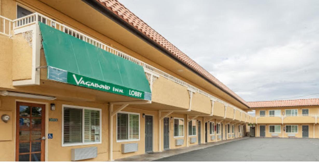 Vagabond Inn Хемет Екстериор снимка