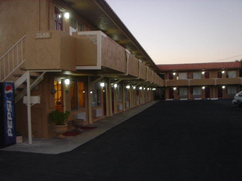 Vagabond Inn Хемет Екстериор снимка